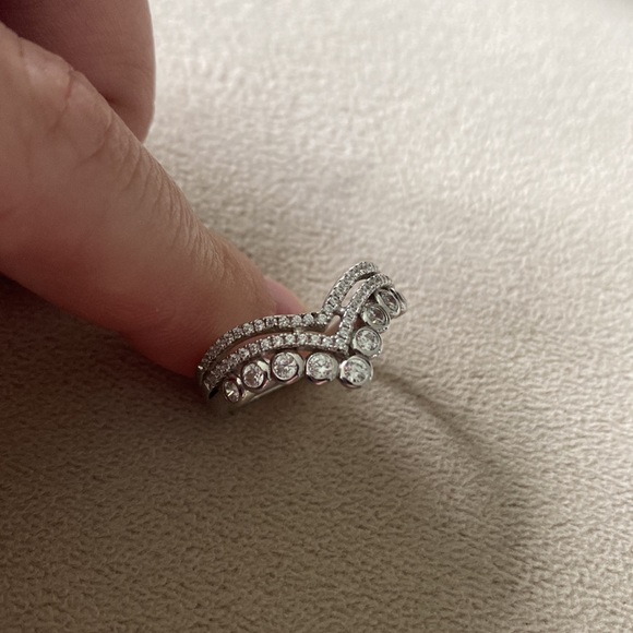 Brand new Sterling Silver Crown Ring - Picture 3 of 3